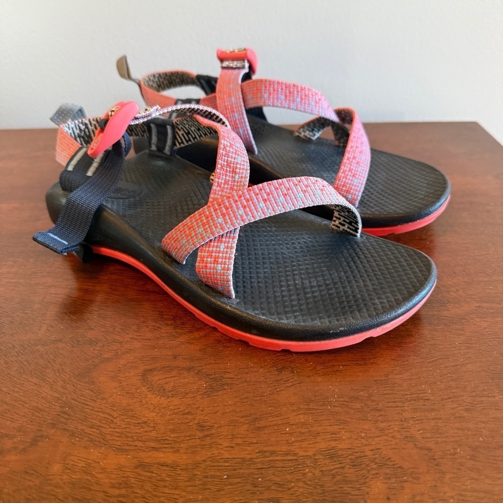 EUC Chaco Kids Sandals - Pink & Blue/White and Black Size 6 - Picture 2 of 4